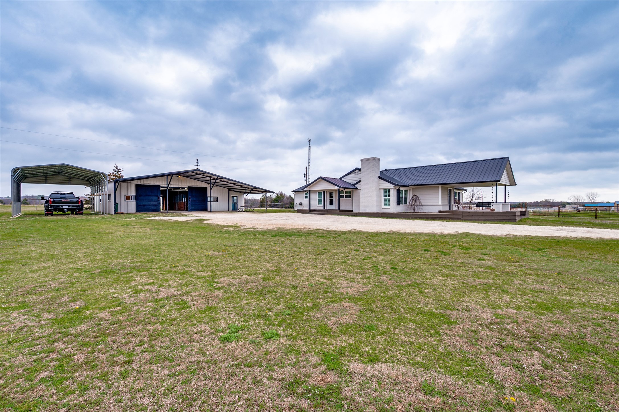 15076 S Fm 372 Valley View TX 76272