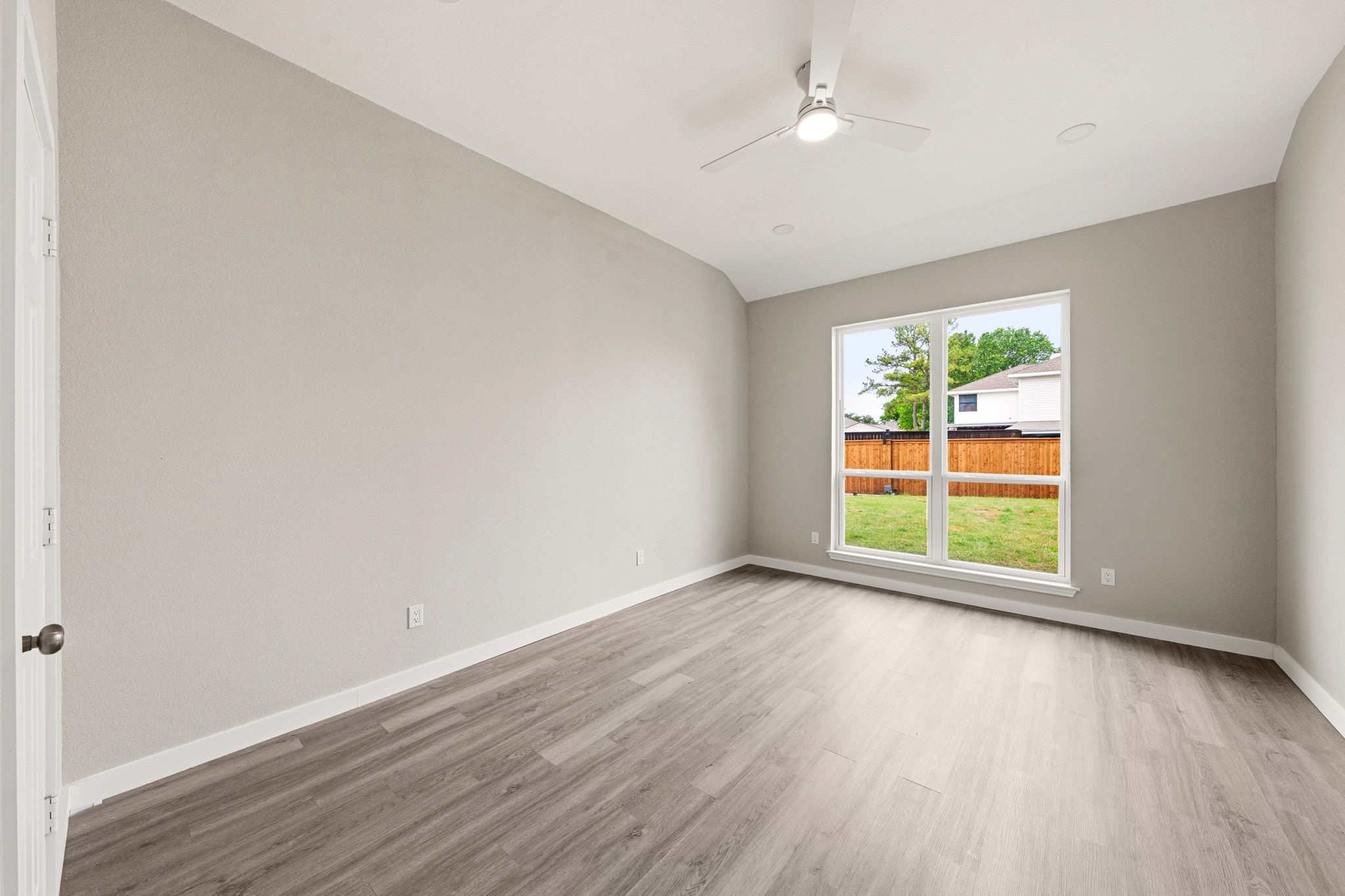 813 Creek Valley Road Mesquite TX 75181