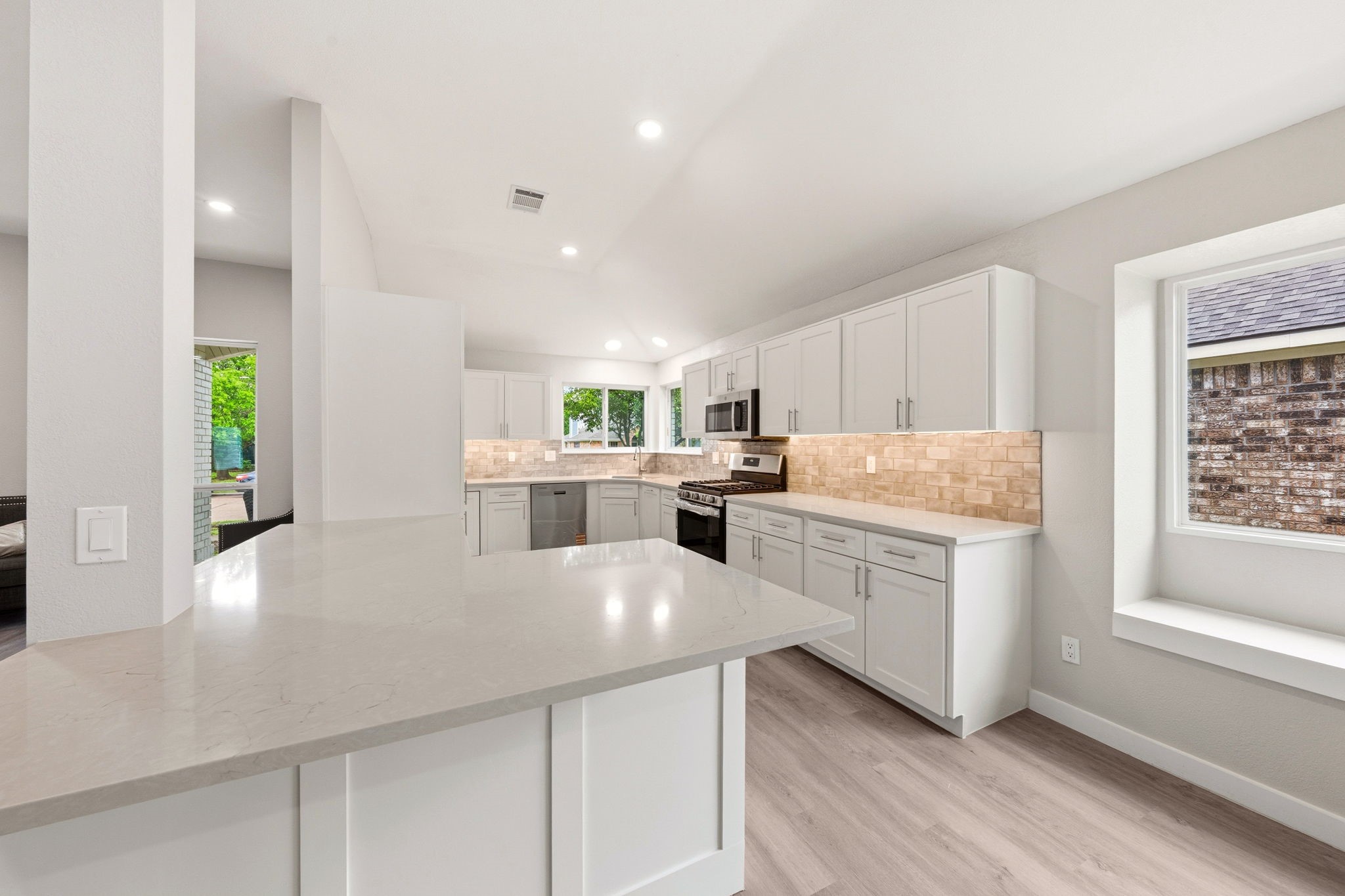 813 Creek Valley Road Mesquite TX 75181