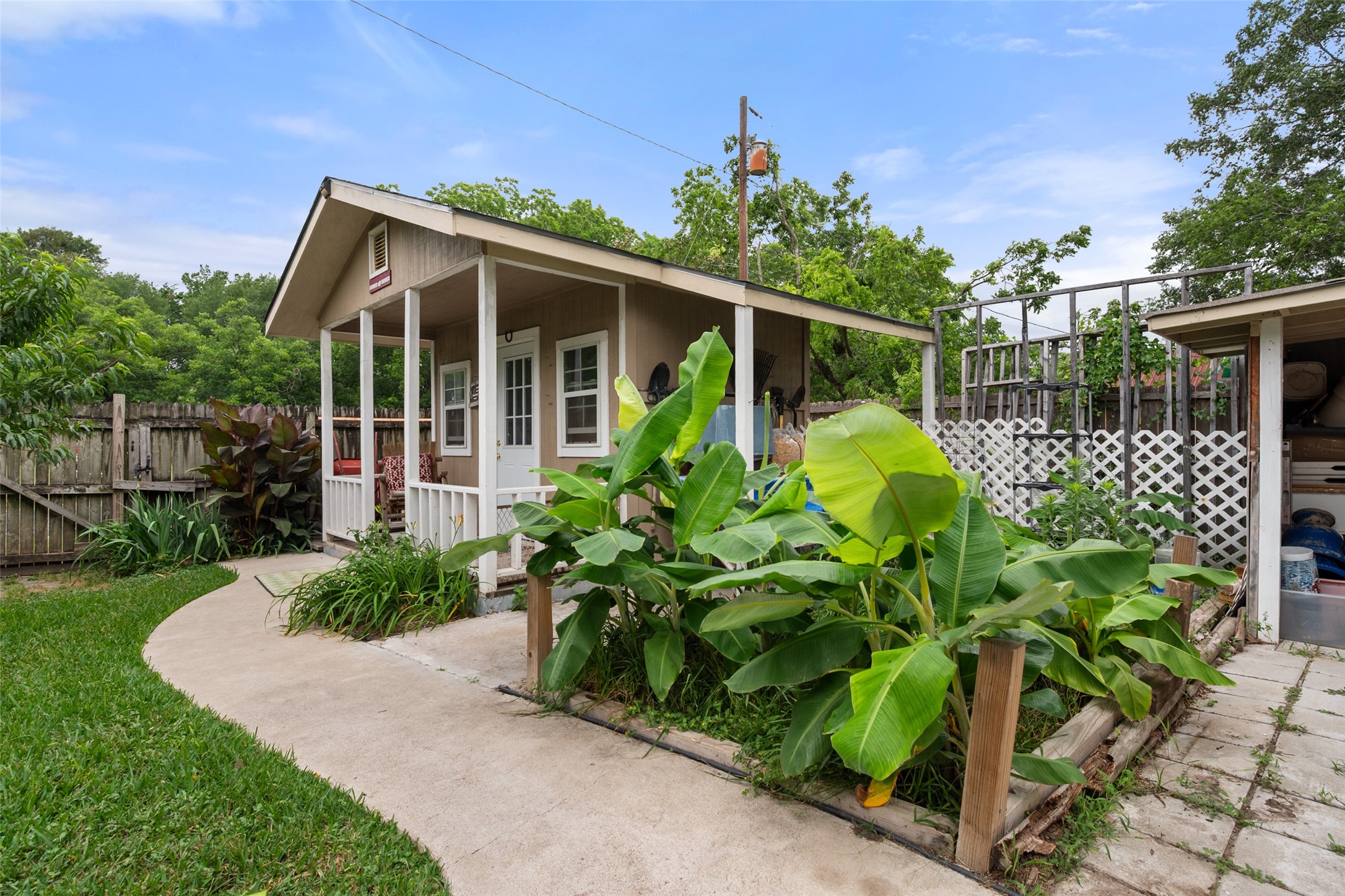 2612 W Collin Street Corsicana TX 75110