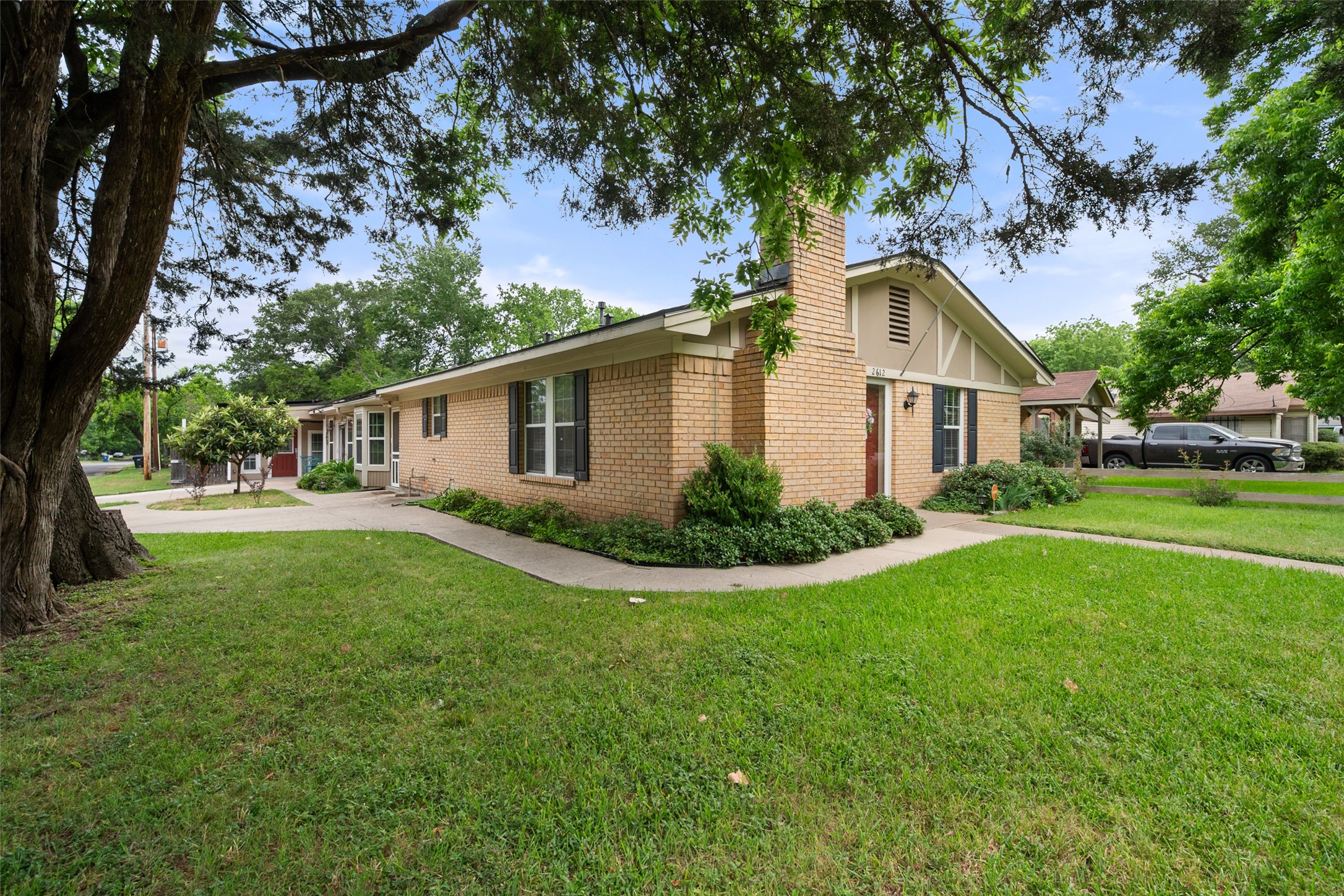 2612 W Collin Street Corsicana TX 75110