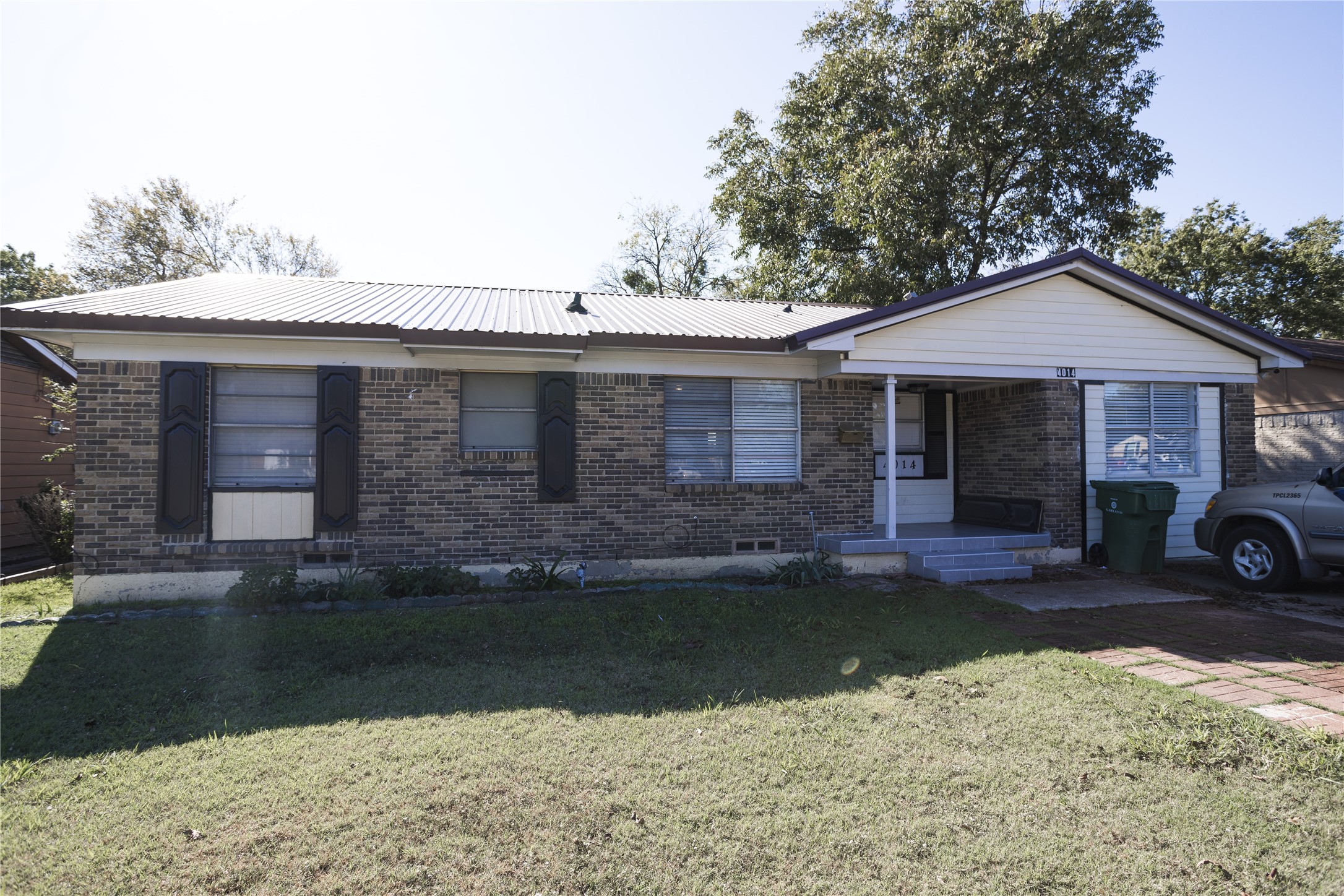 4014 W Walnut Street Garland TX 75042
