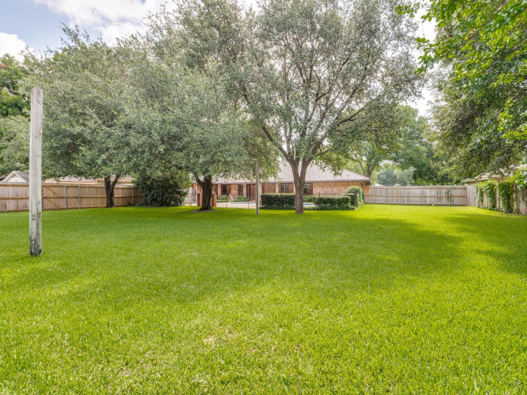 2409 Vega Street Grand Prairie TX 75050