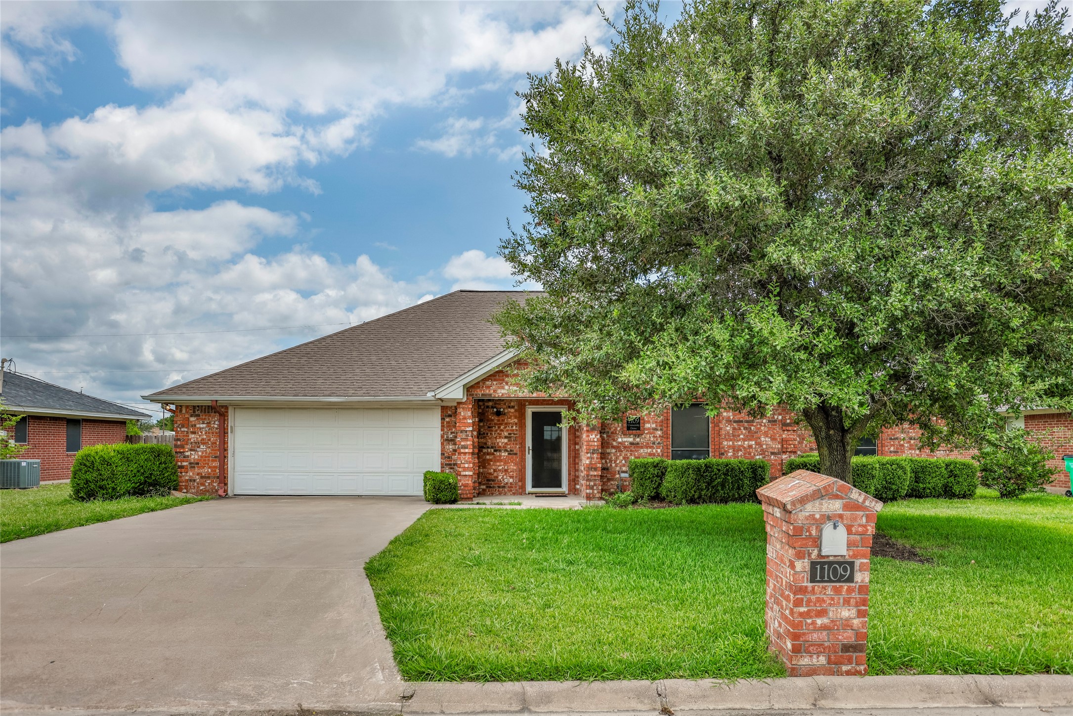 1109 W University Drive Gainesville TX 76240
