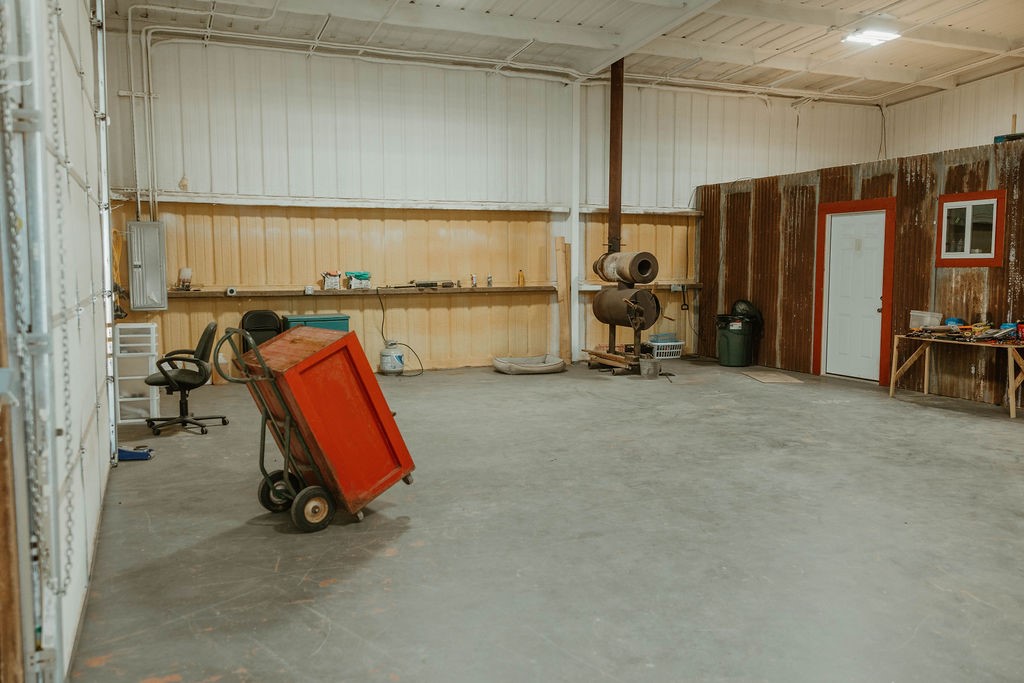 19631 Cr 487 May TX 76857