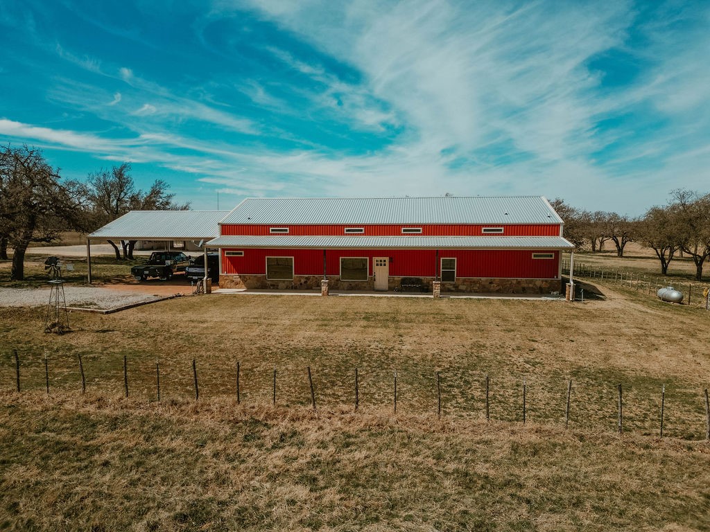19631 Cr 487 May TX 76857