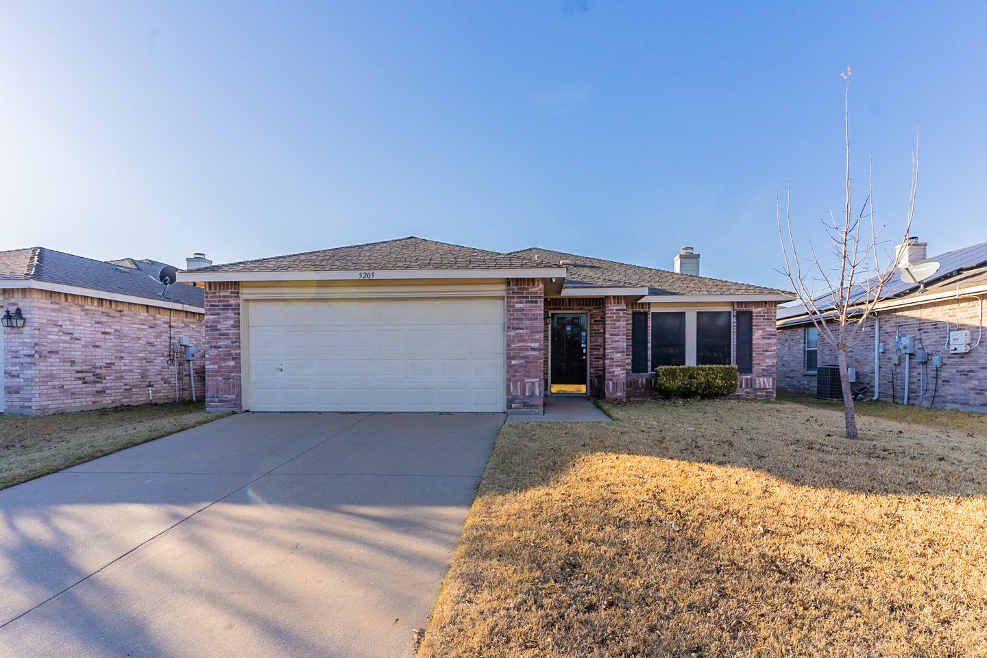 5209 Royal Burgess Drive Fort Worth TX 76135