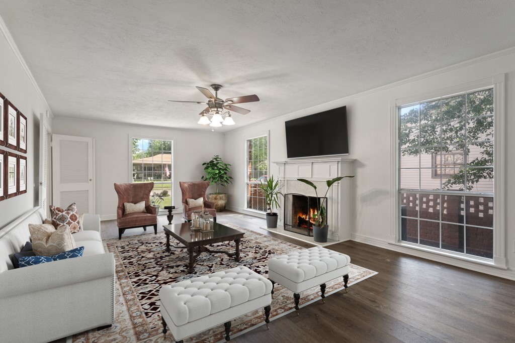 519 W Buchanan Street Mineola TX 75773