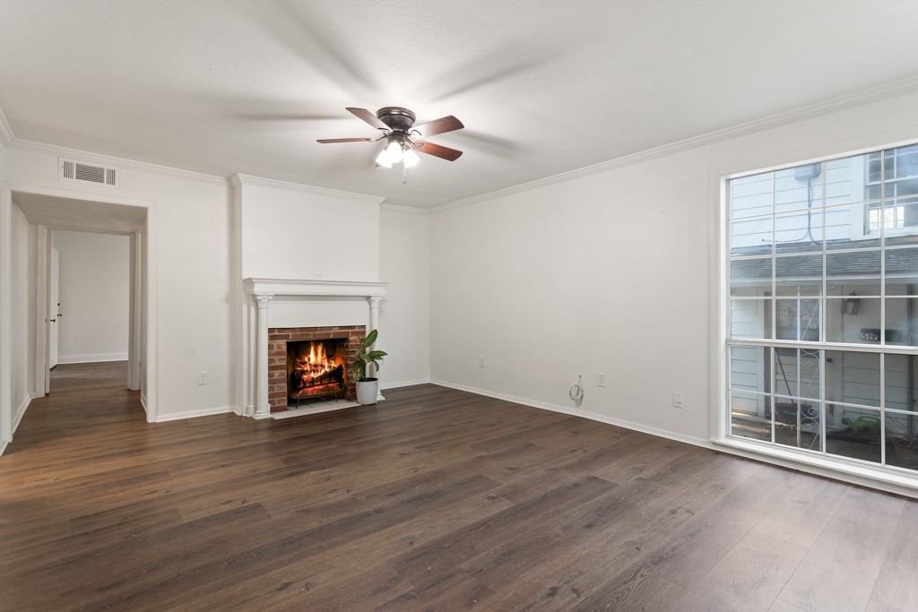 519 W Buchanan Street Mineola TX 75773