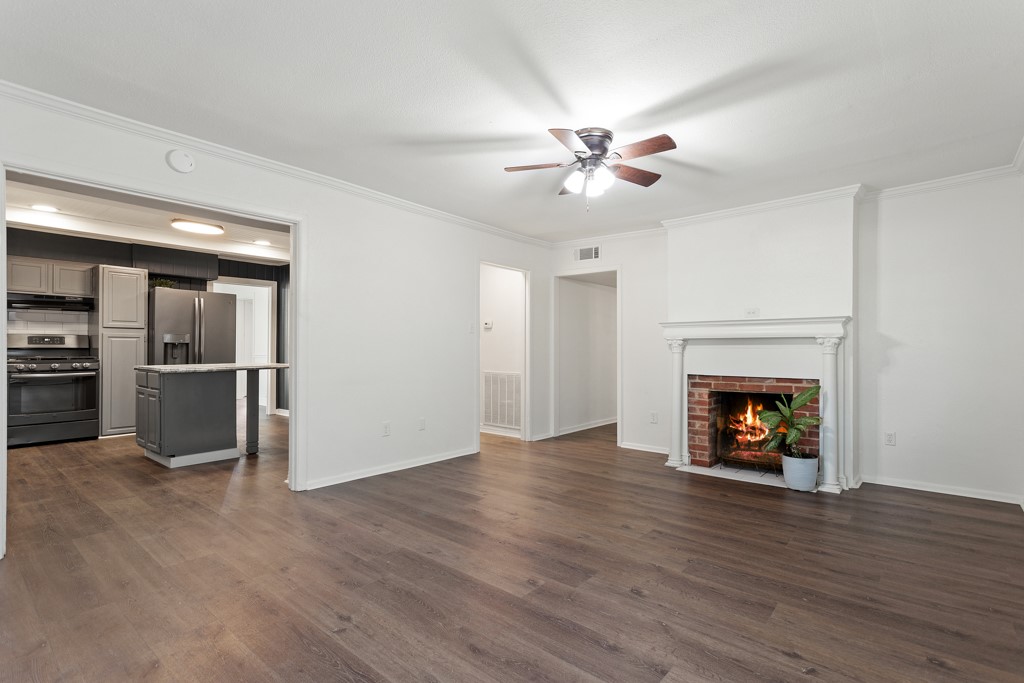 519 W Buchanan Street Mineola TX 75773