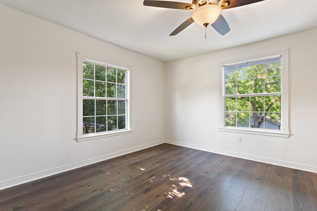 519 W Buchanan Street Mineola TX 75773
