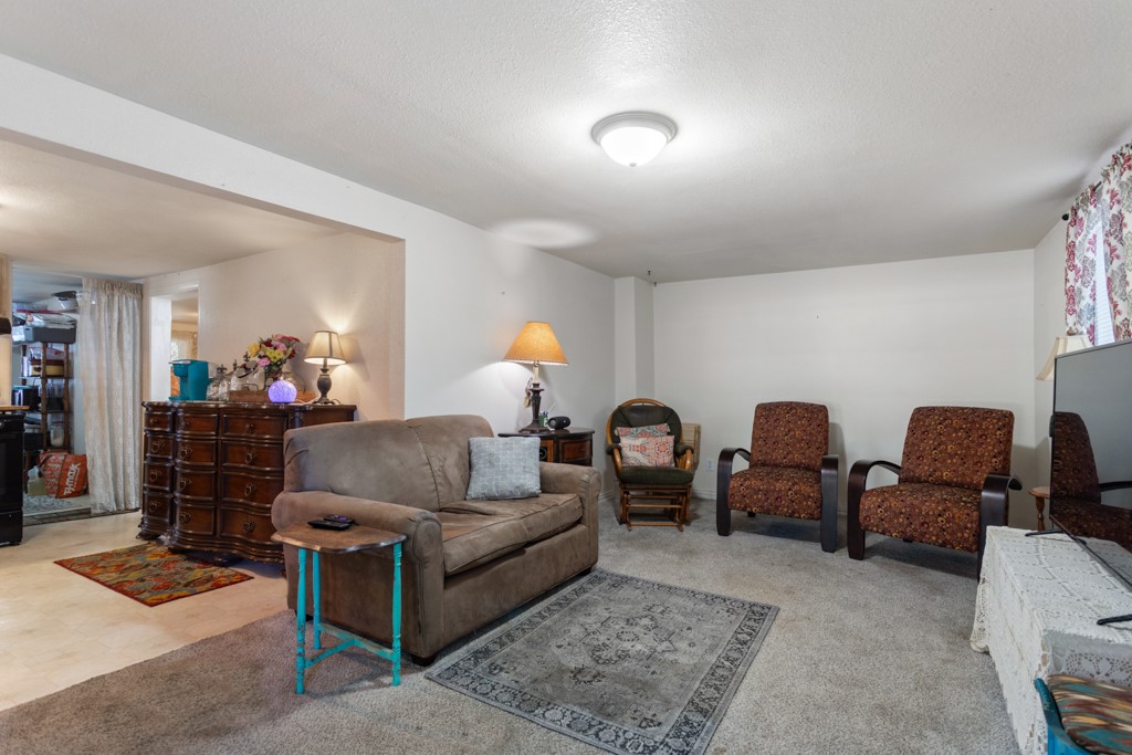 519 W Buchanan Street Mineola TX 75773