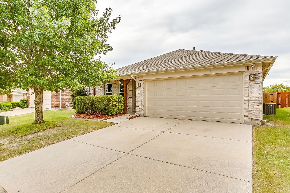 10637 Ambling Trail Fort Worth TX 76108