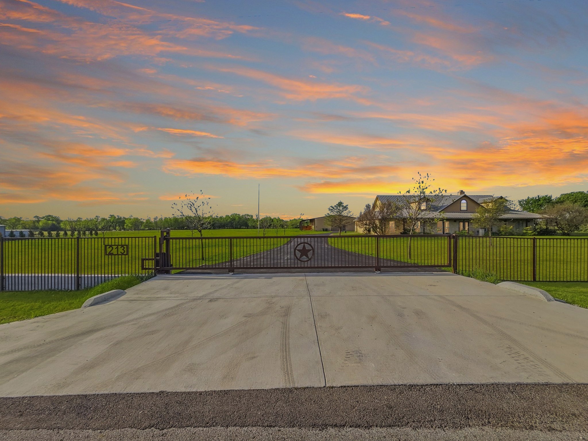 213 Audra Circle Rhome TX 76078