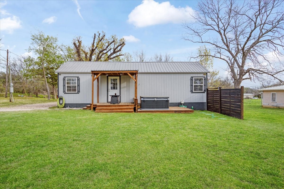 106 Red Bud Street Ravenna TX 75476