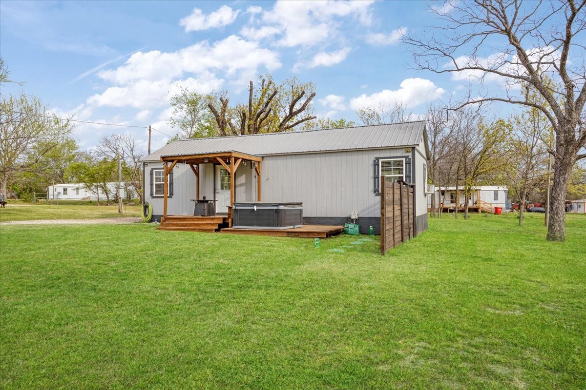 106 Red Bud Street Ravenna TX 75476