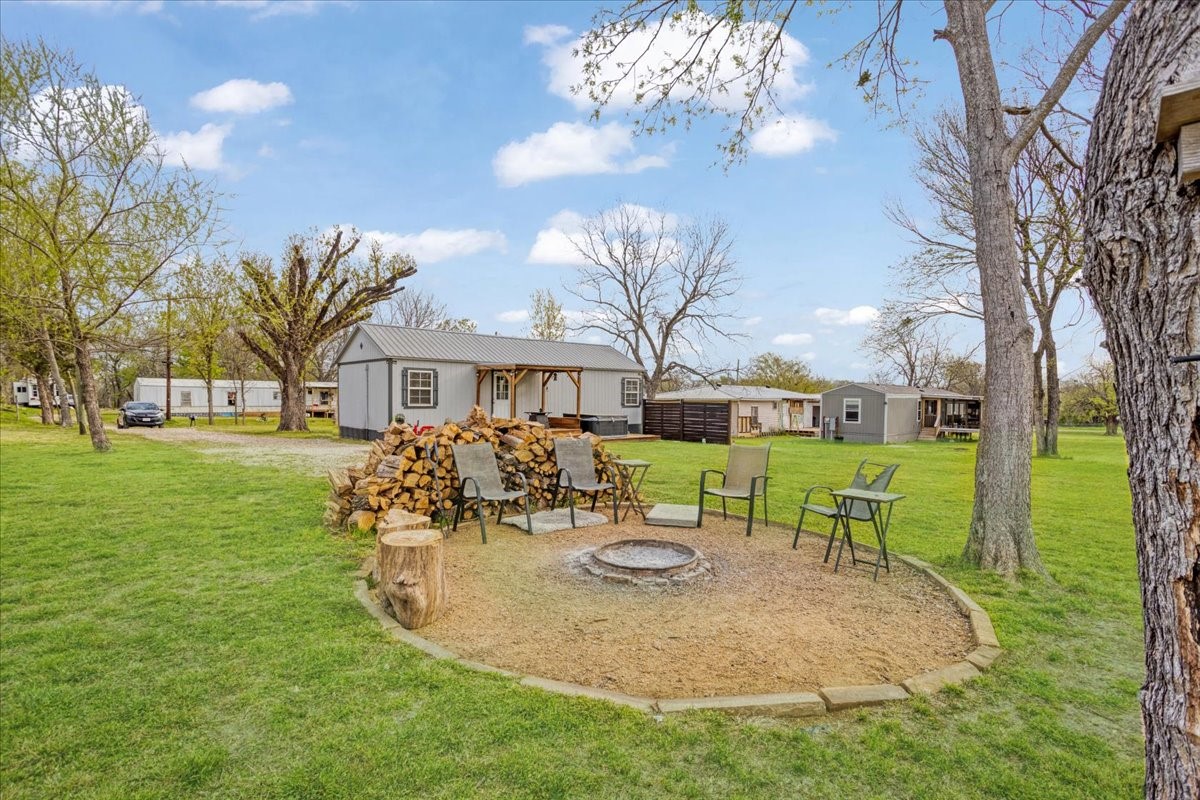 106 Red Bud Street Ravenna TX 75476
