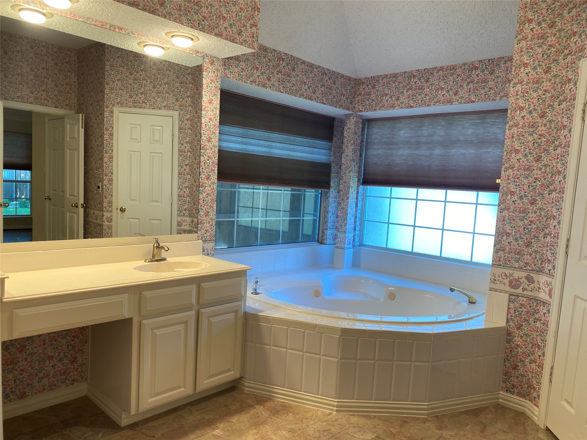 5730 Champion Court Arlington TX 76017