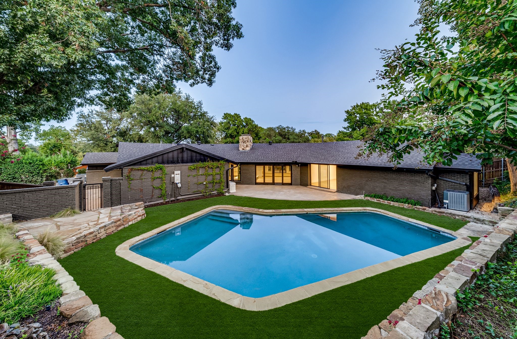 6275 Preston Creek Drive Dallas TX 75240