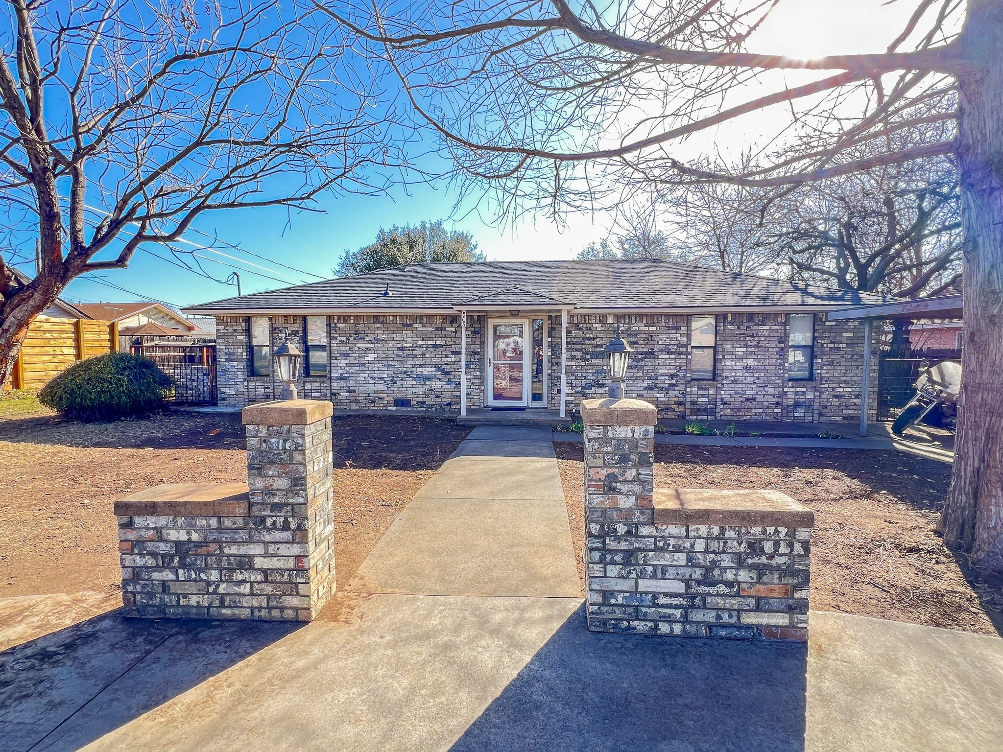 505 N Yosemite Iowa Park TX 76367