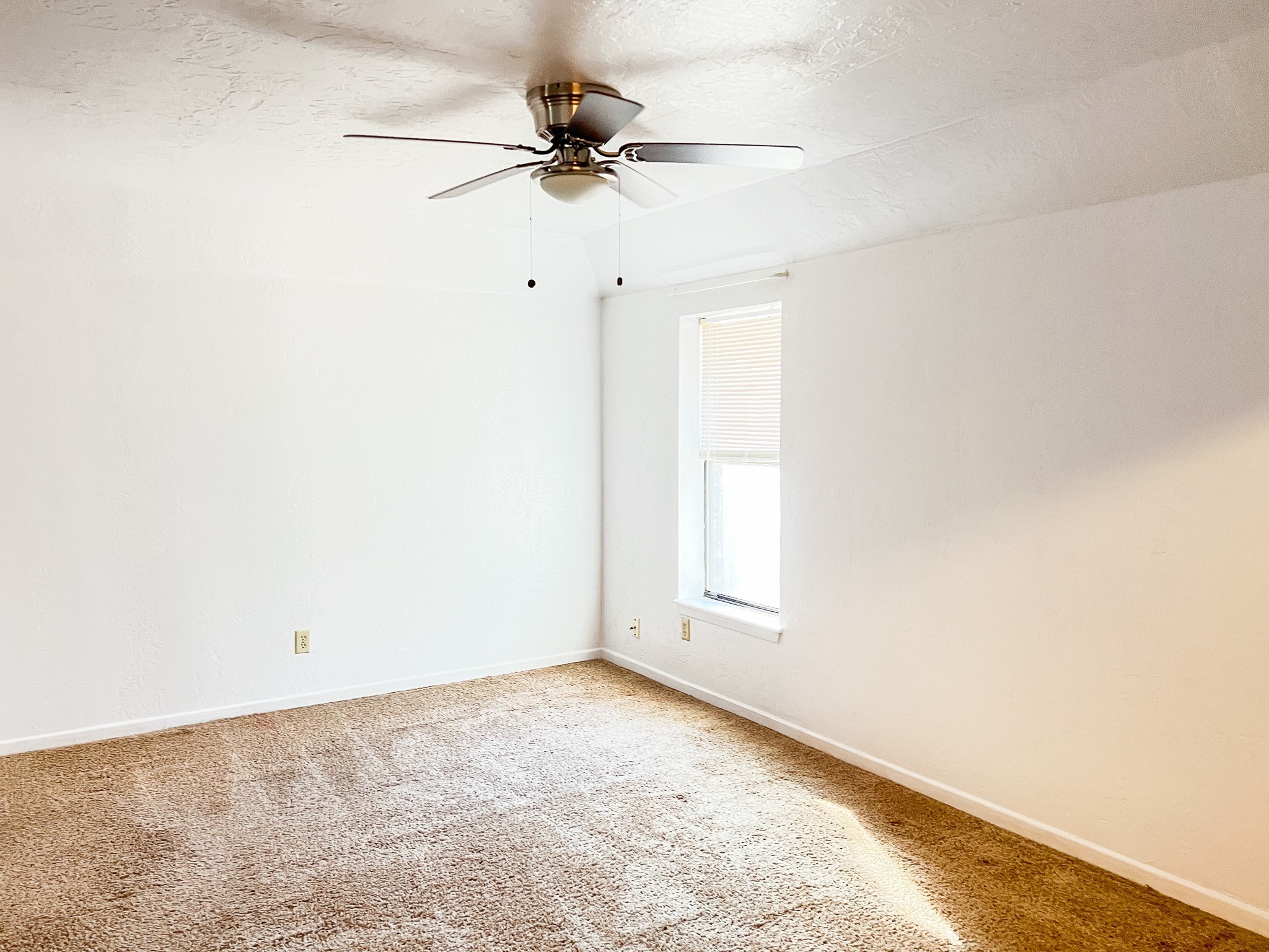 505 N Yosemite Iowa Park TX 76367