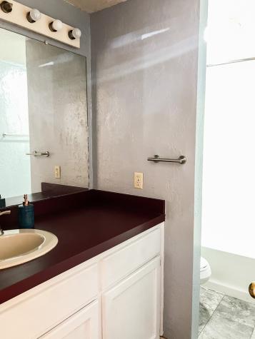 505 N Yosemite Iowa Park TX 76367