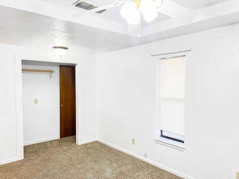 505 N Yosemite Iowa Park TX 76367