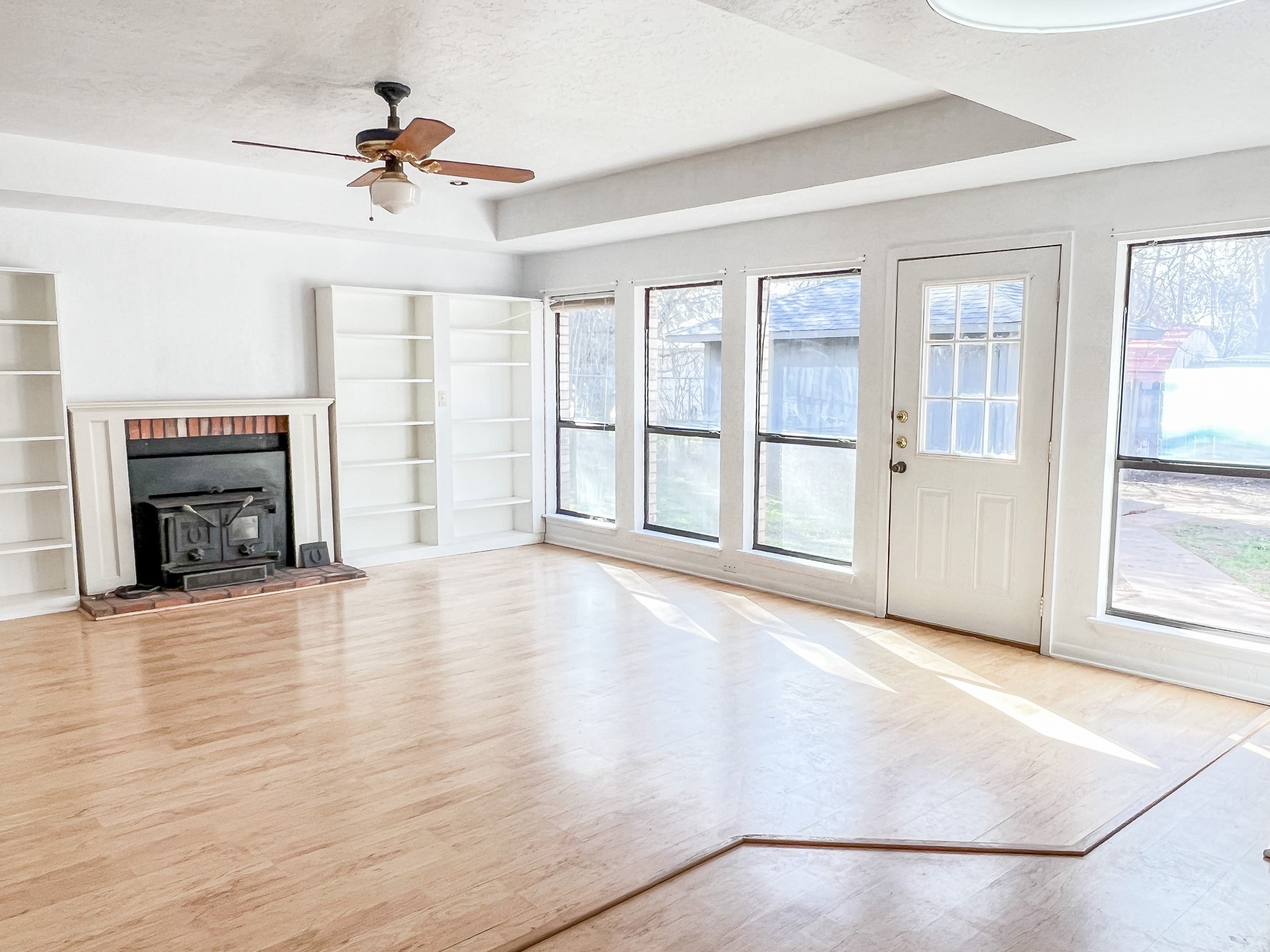 505 N Yosemite Iowa Park TX 76367