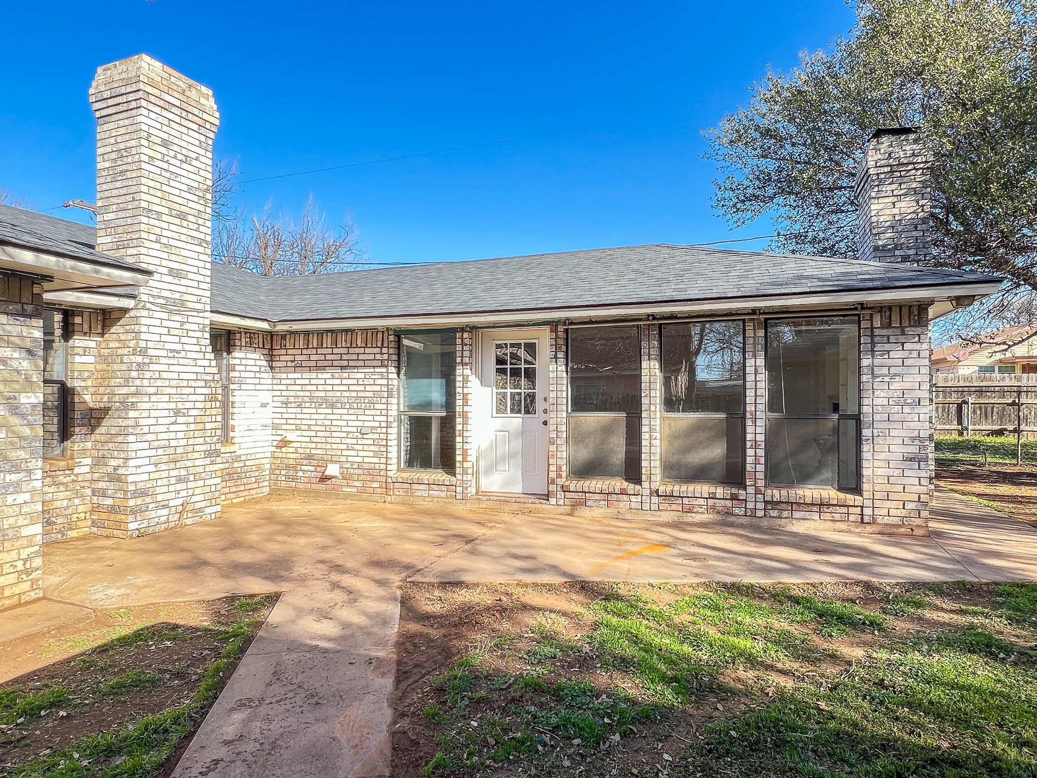 505 N Yosemite Iowa Park TX 76367