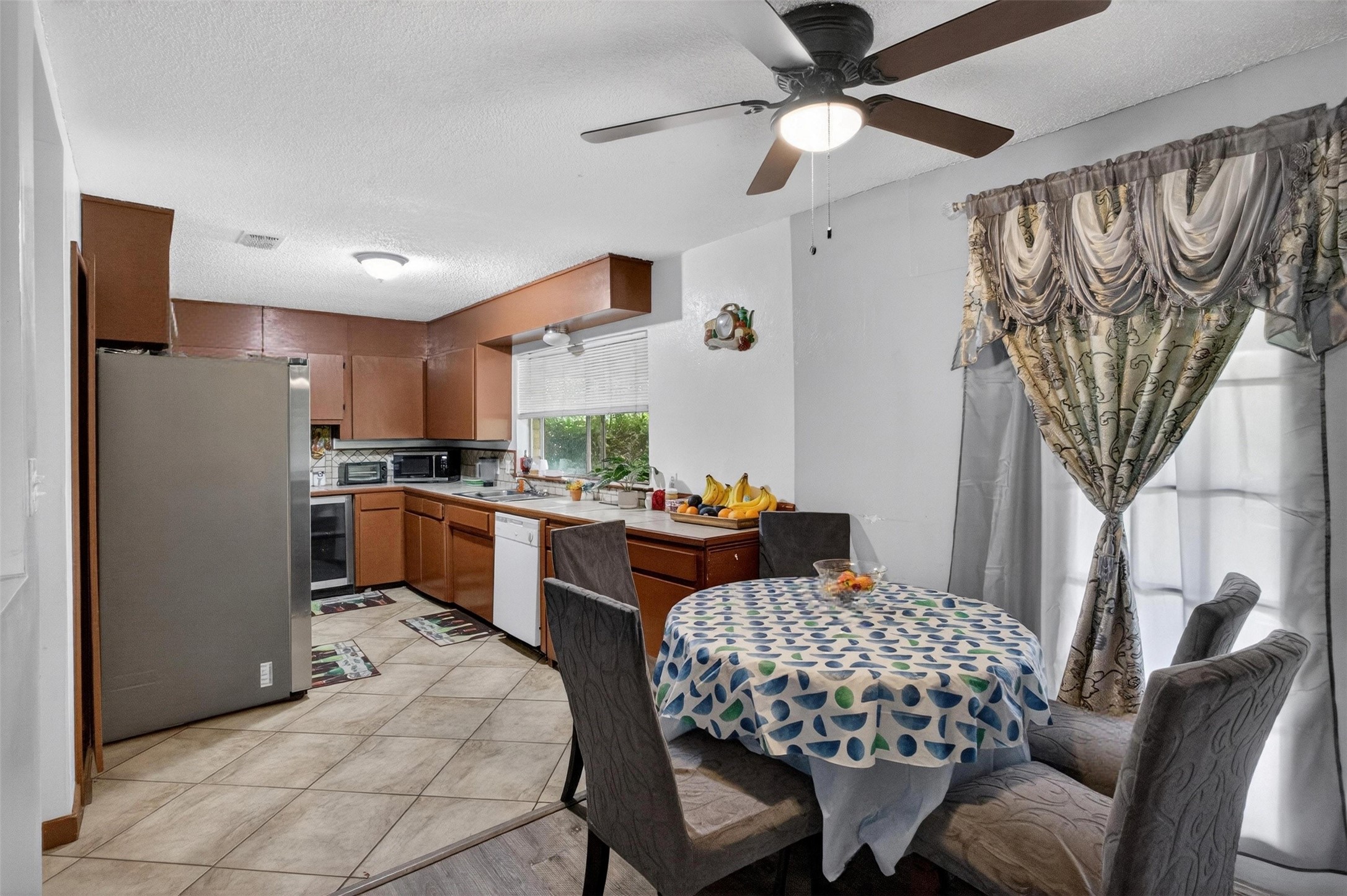6913 Gettysburg Drive Forest Hill TX 76140