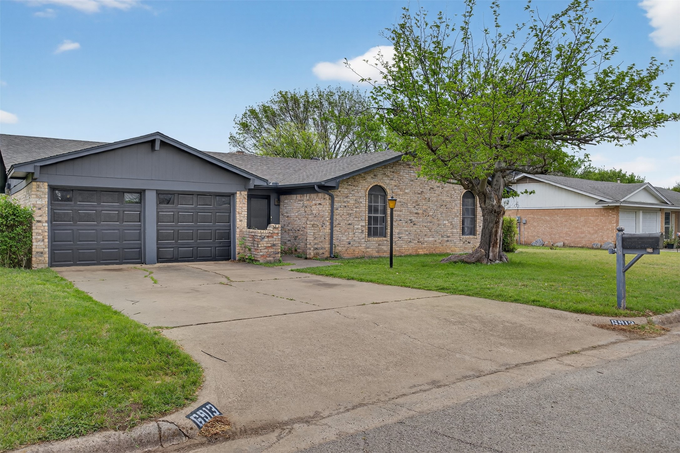 6913 Gettysburg Drive Forest Hill TX 76140