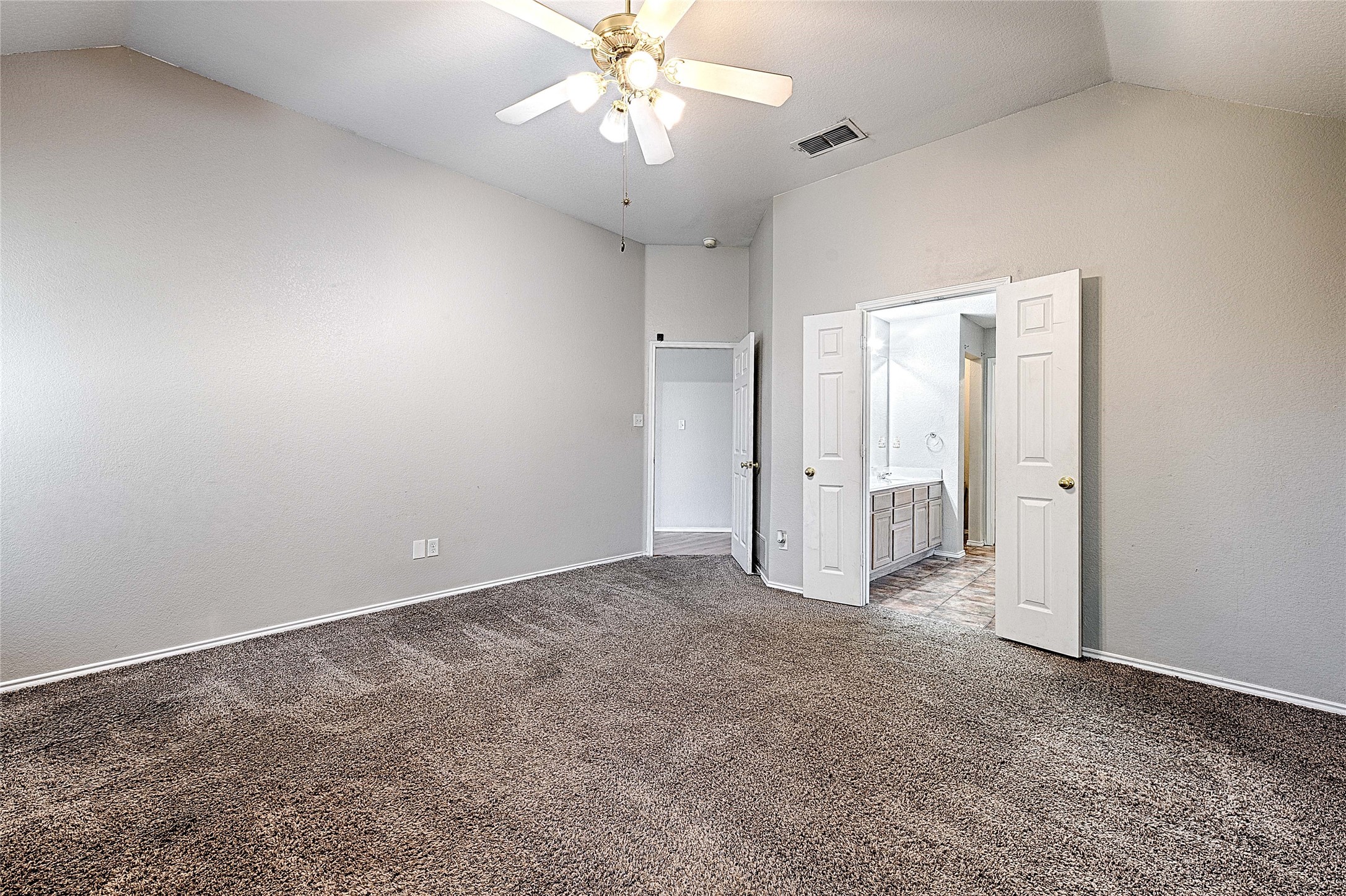 516 Chestnut Lane Saginaw TX 76179