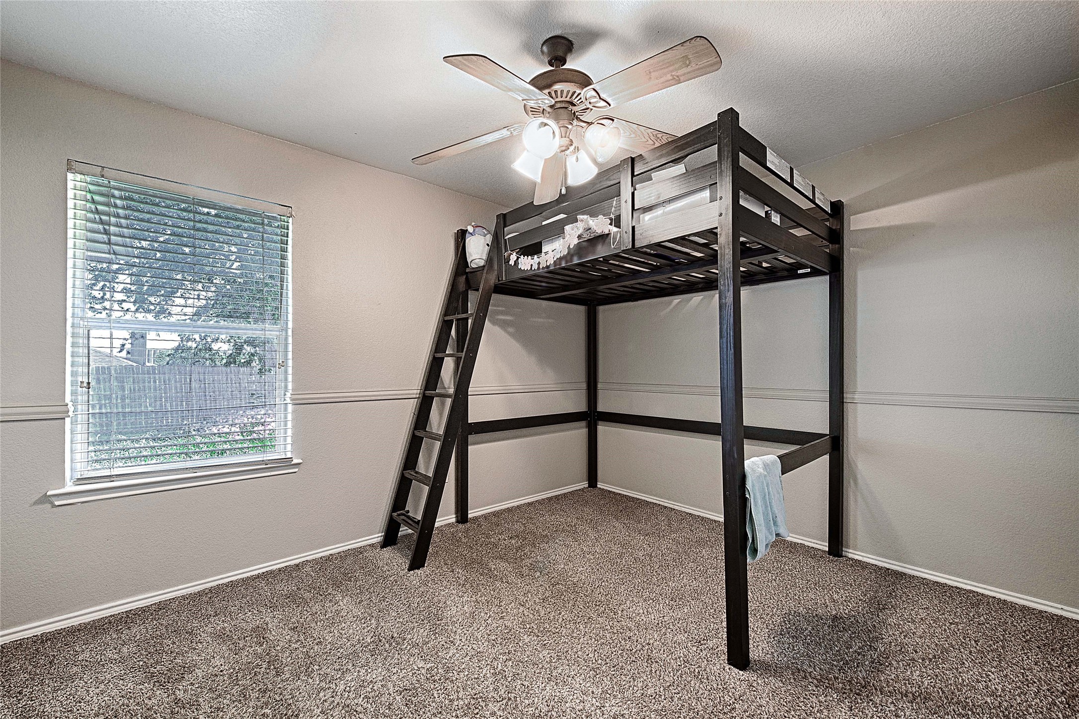 516 Chestnut Lane Saginaw TX 76179