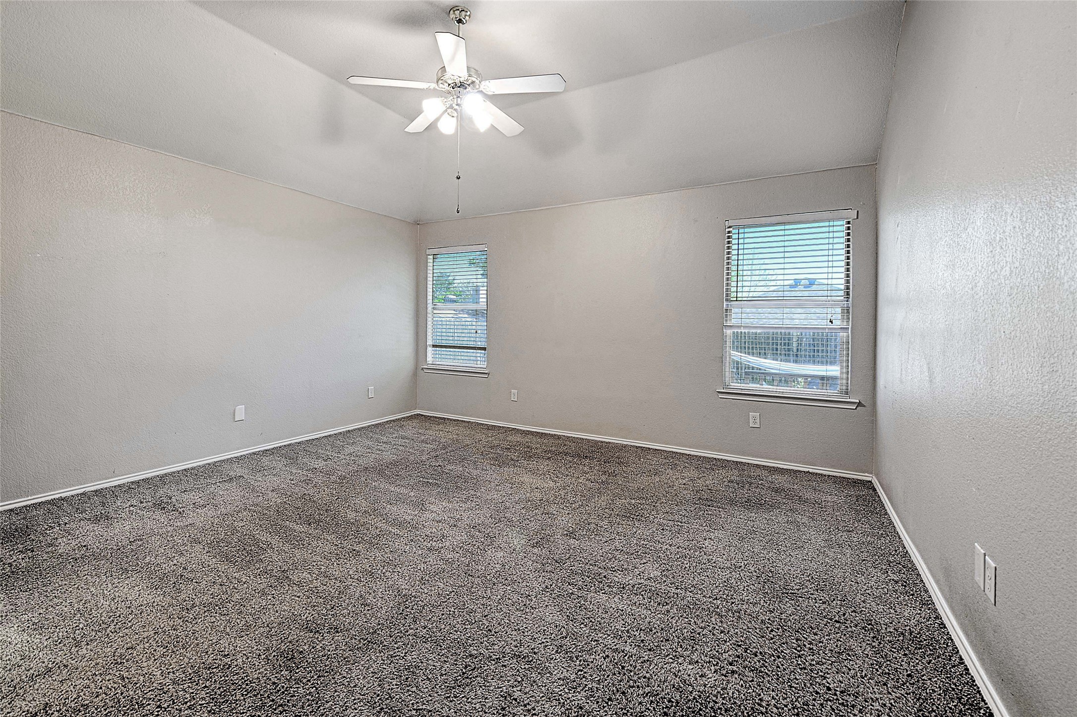 516 Chestnut Lane Saginaw TX 76179