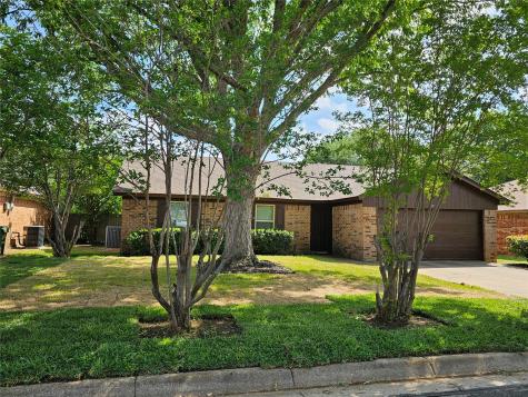 4204 Maple Springs Drive Arlington TX 76001