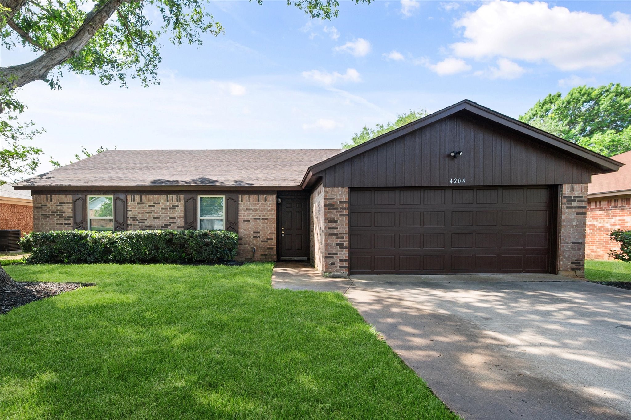 4204 Maple Springs Drive Arlington TX 76001