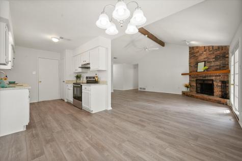 4204 Maple Springs Drive Arlington TX 76001