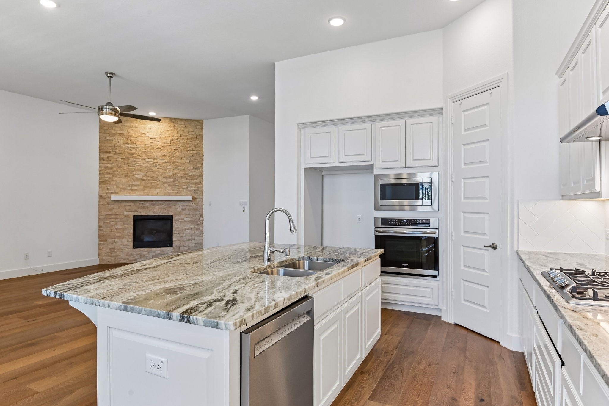 3932 Primrose Drive Aubrey TX 76227