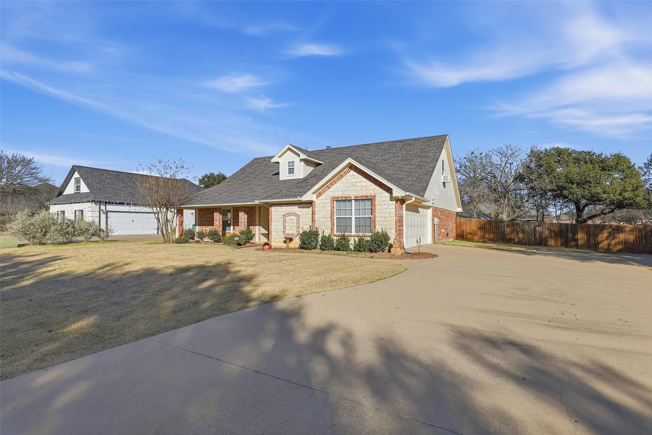 3207 Crossbridge Circle Granbury TX 76049