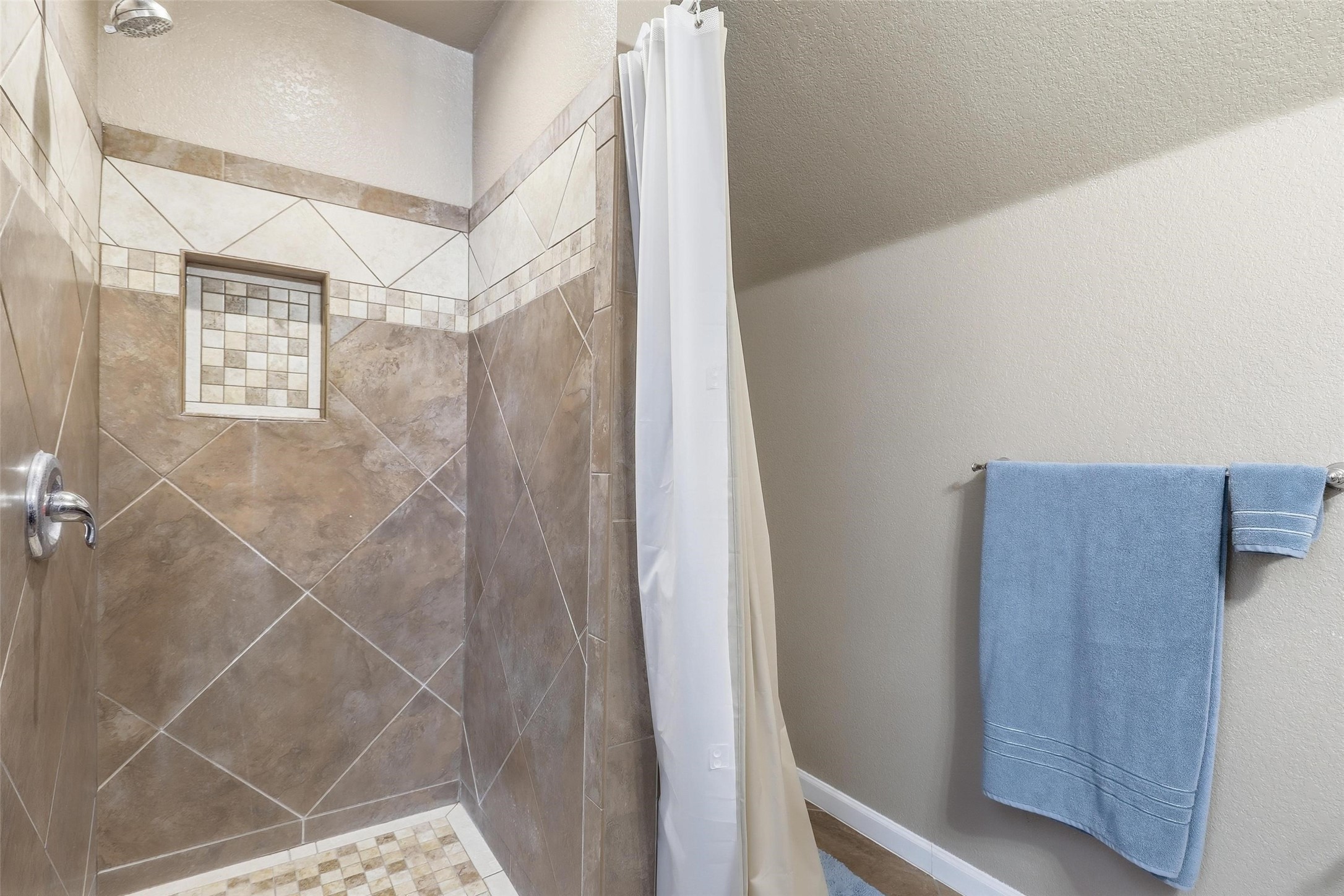 3207 Crossbridge Circle Granbury TX 76049