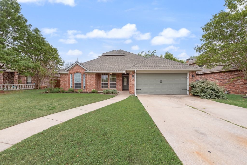 1820 Sand Stone Drive Sanger TX 76266