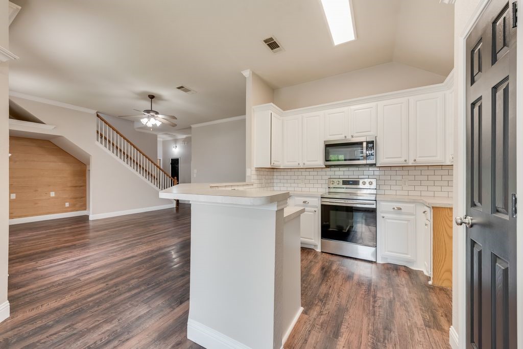 1820 Sand Stone Drive Sanger TX 76266