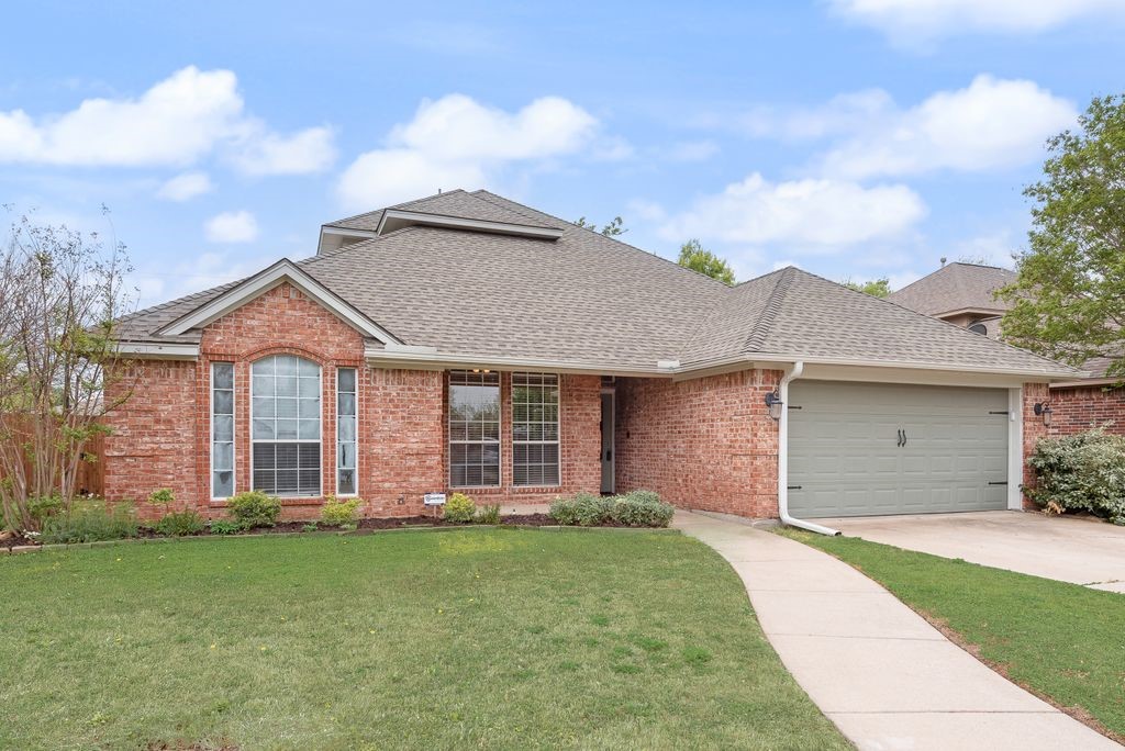 1820 Sand Stone Drive Sanger TX 76266