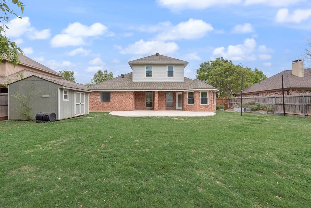 1820 Sand Stone Drive Sanger TX 76266