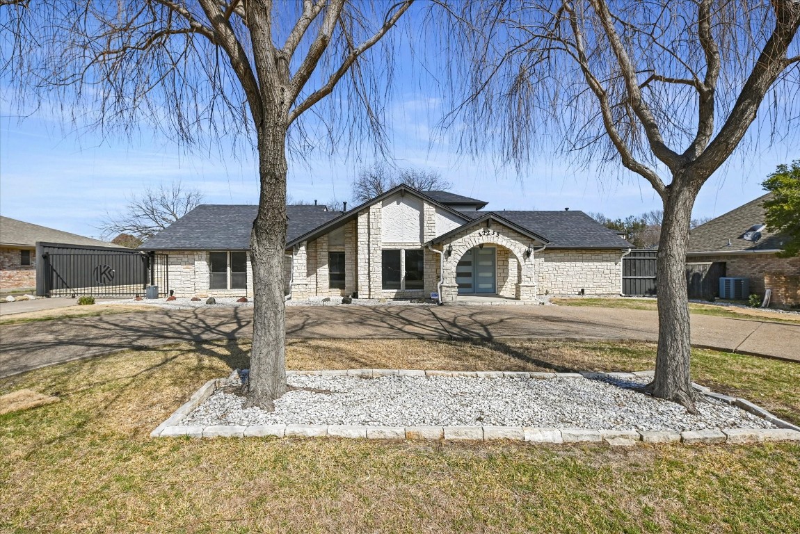 17235 Marianne Circle Dallas TX 75252