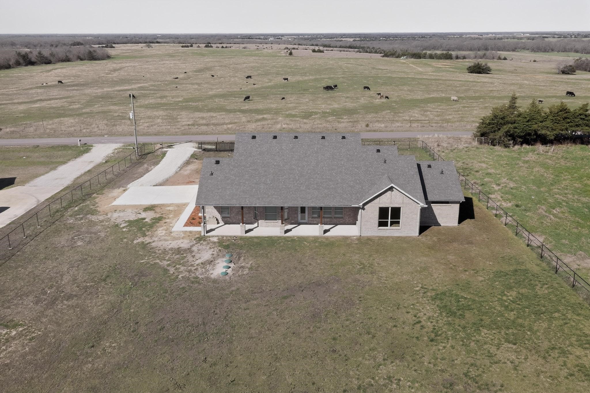 6721 County Road 1140 Leonard TX 75452