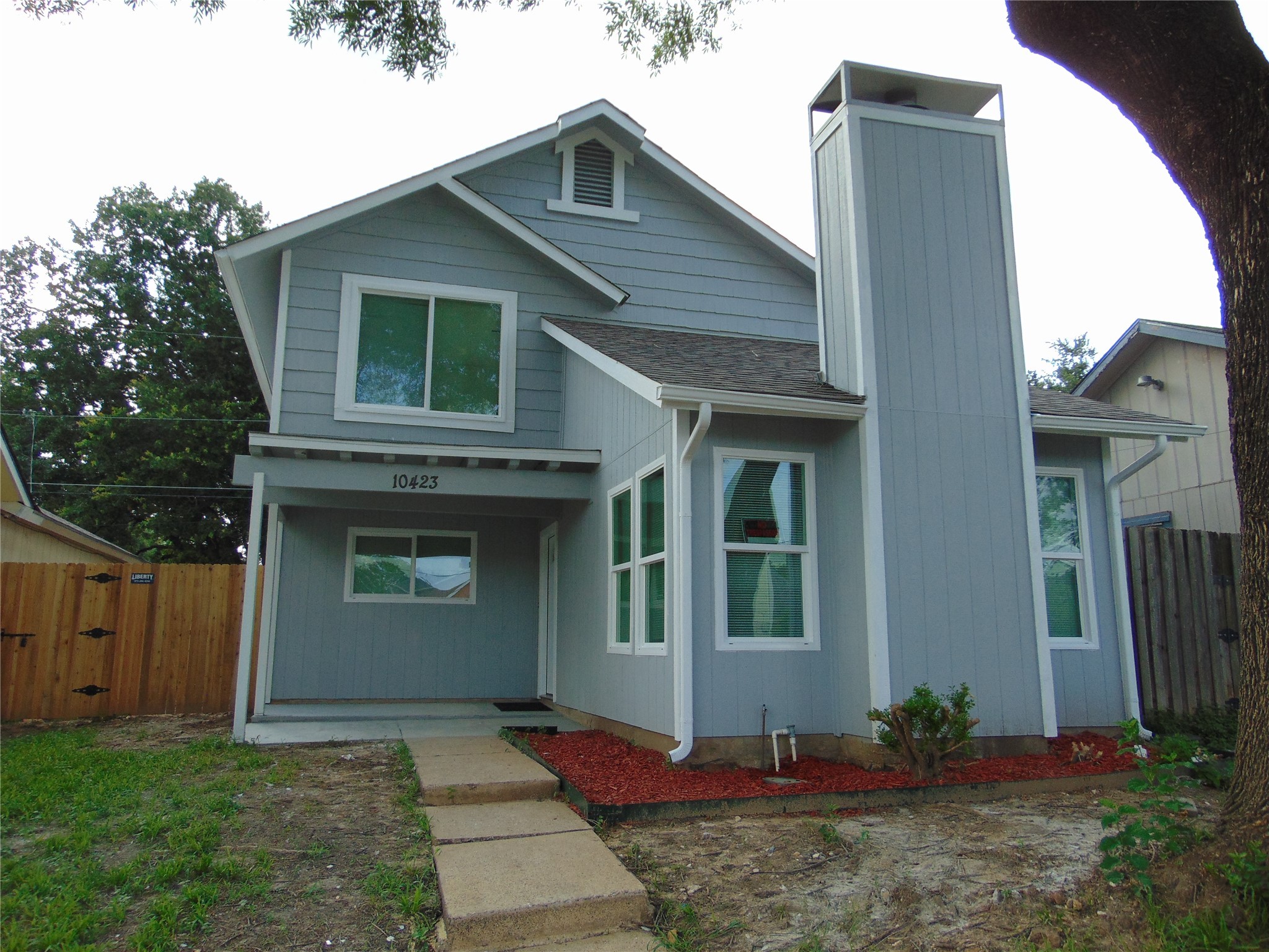 10423 Chelmsford Drive Dallas TX 75217