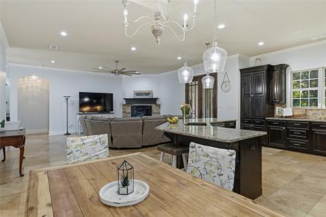 1611 Moreland Drive Sherman TX 75090