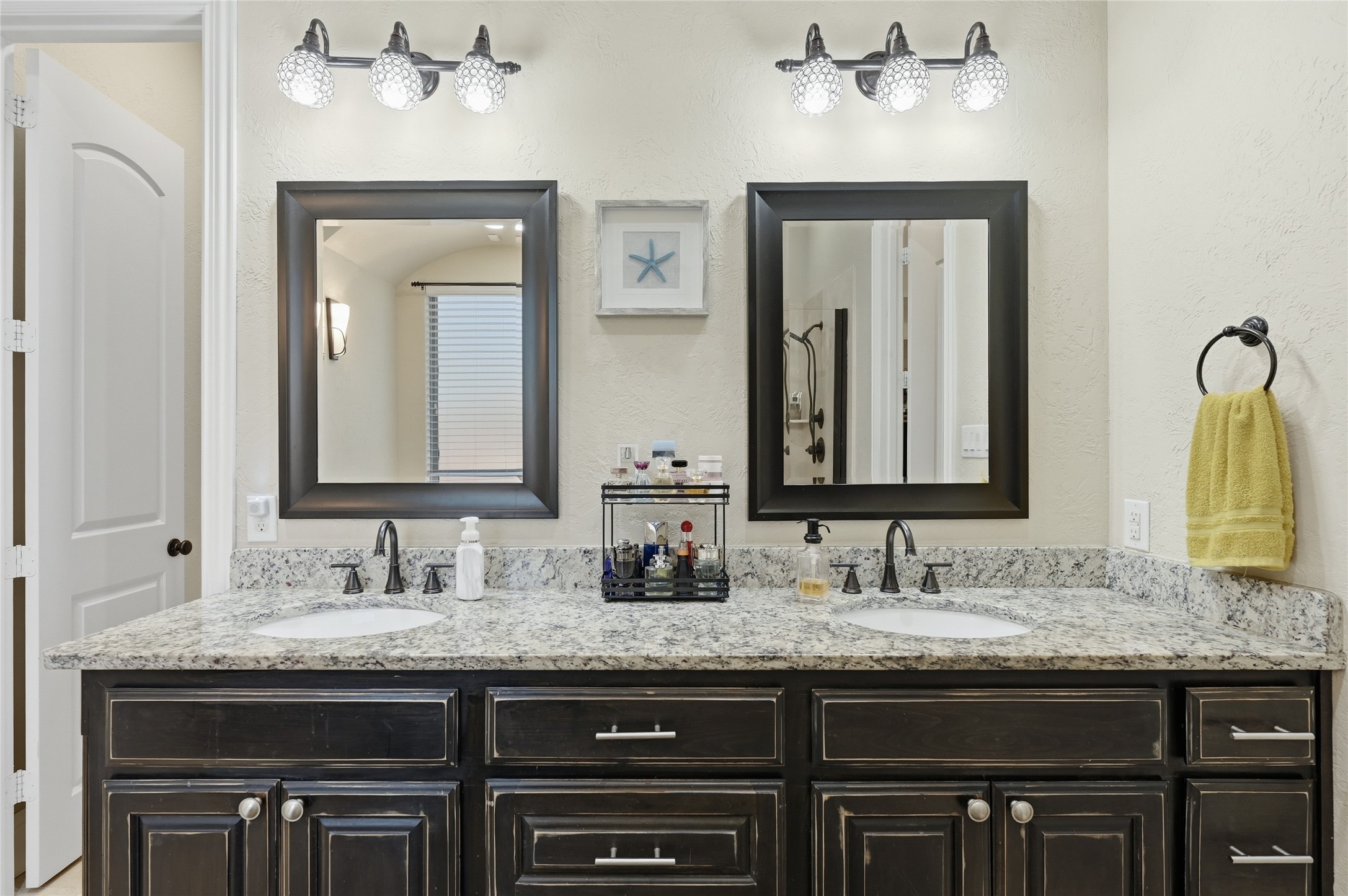 1611 Moreland Drive Sherman TX 75090