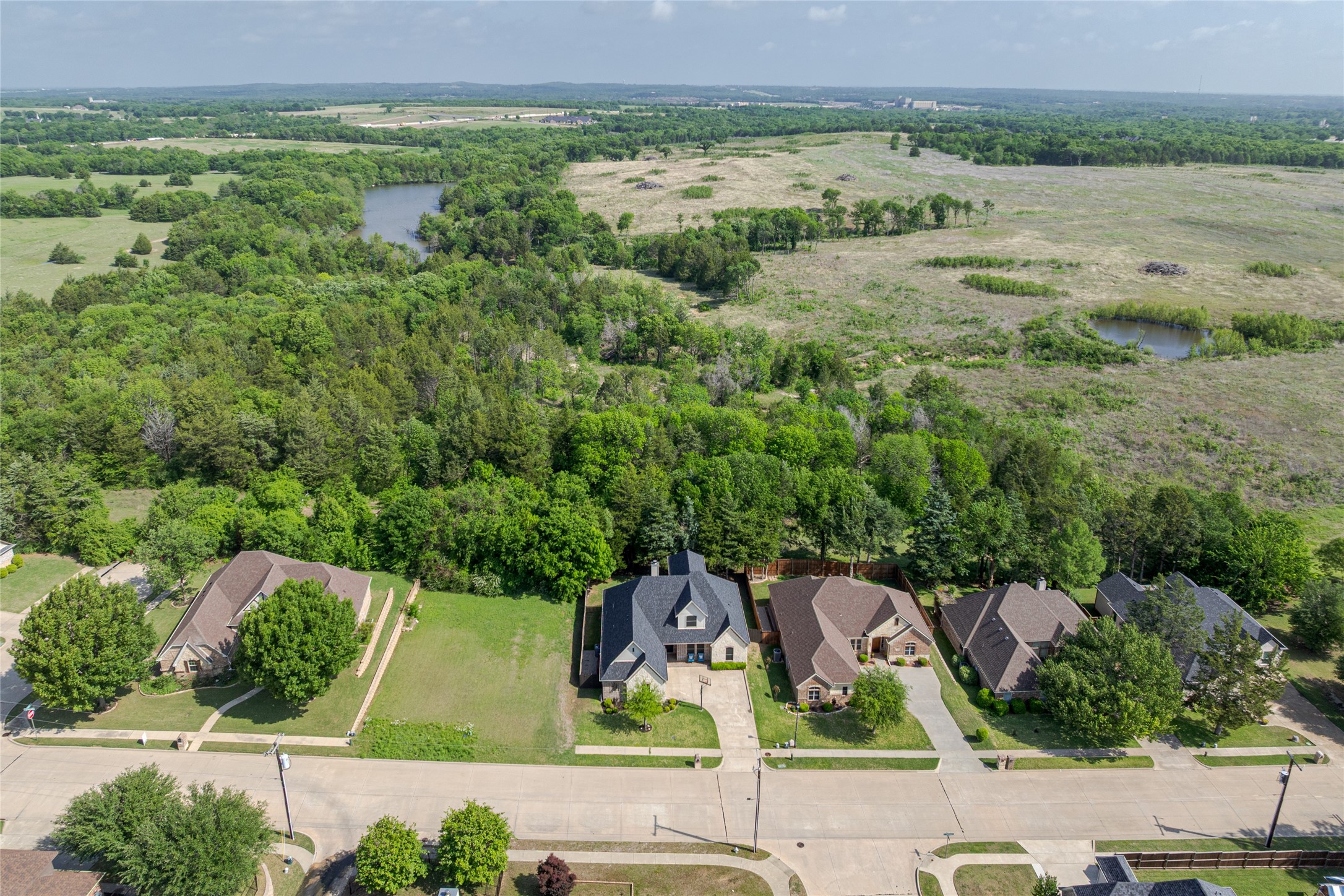 1611 Moreland Drive Sherman TX 75090
